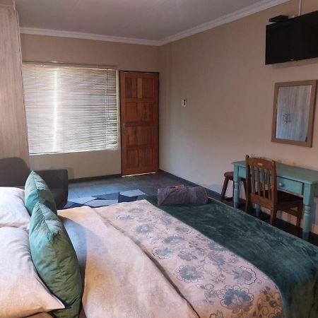 Wisteria Lane Guesthouse Postmasburg Εξωτερικό φωτογραφία