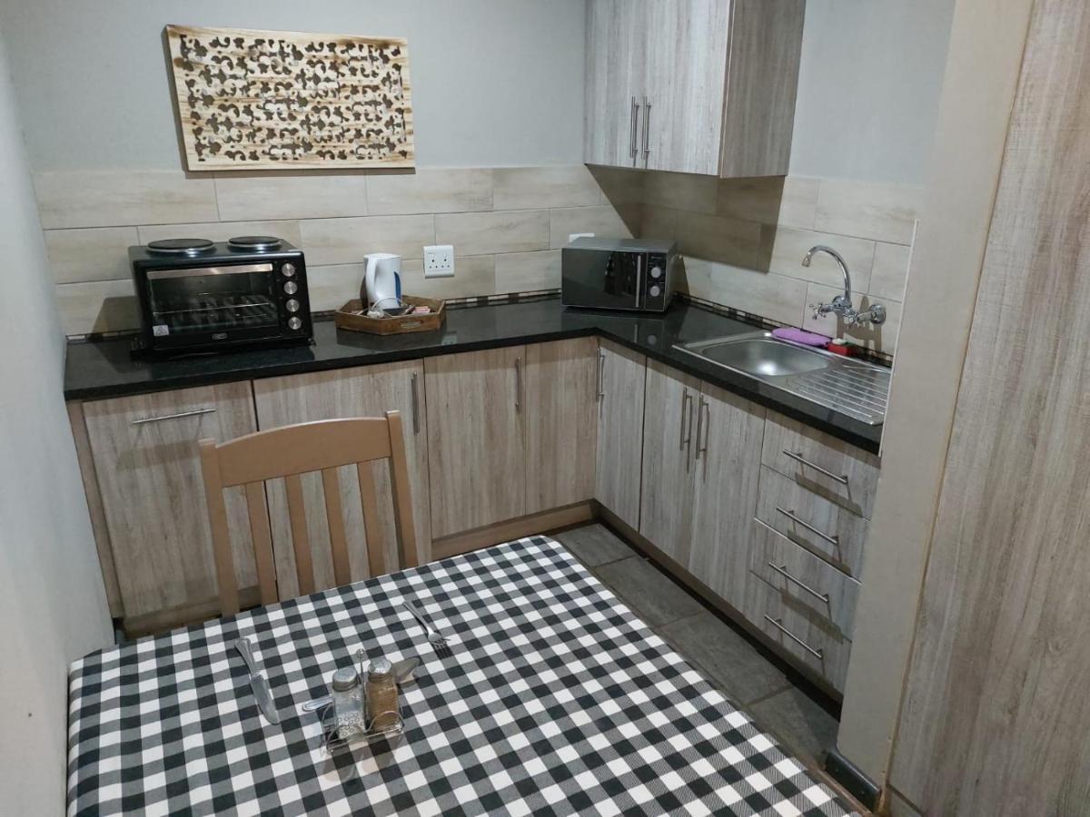 Wisteria Lane Guesthouse Postmasburg Εξωτερικό φωτογραφία
