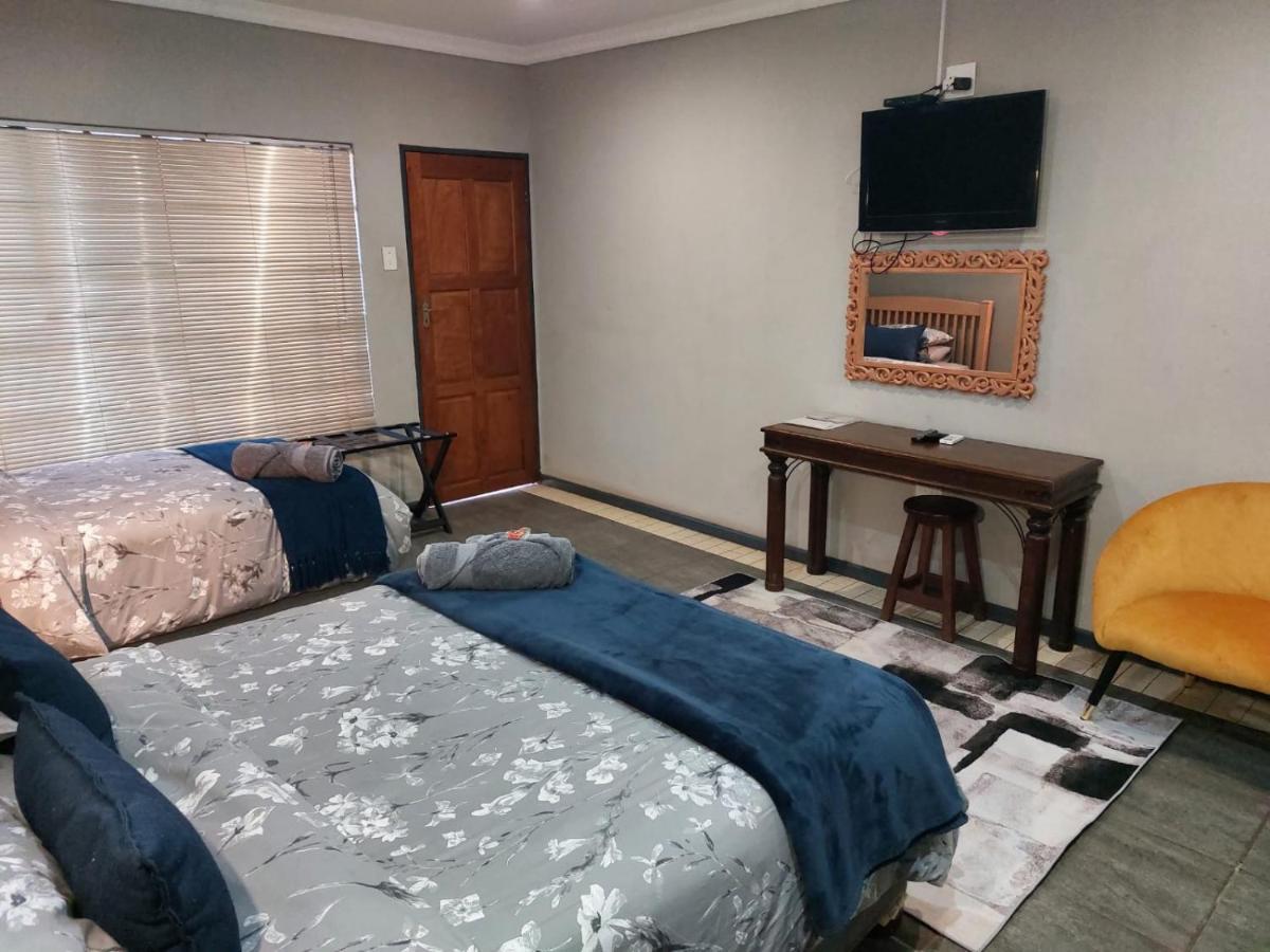 Wisteria Lane Guesthouse Postmasburg Εξωτερικό φωτογραφία