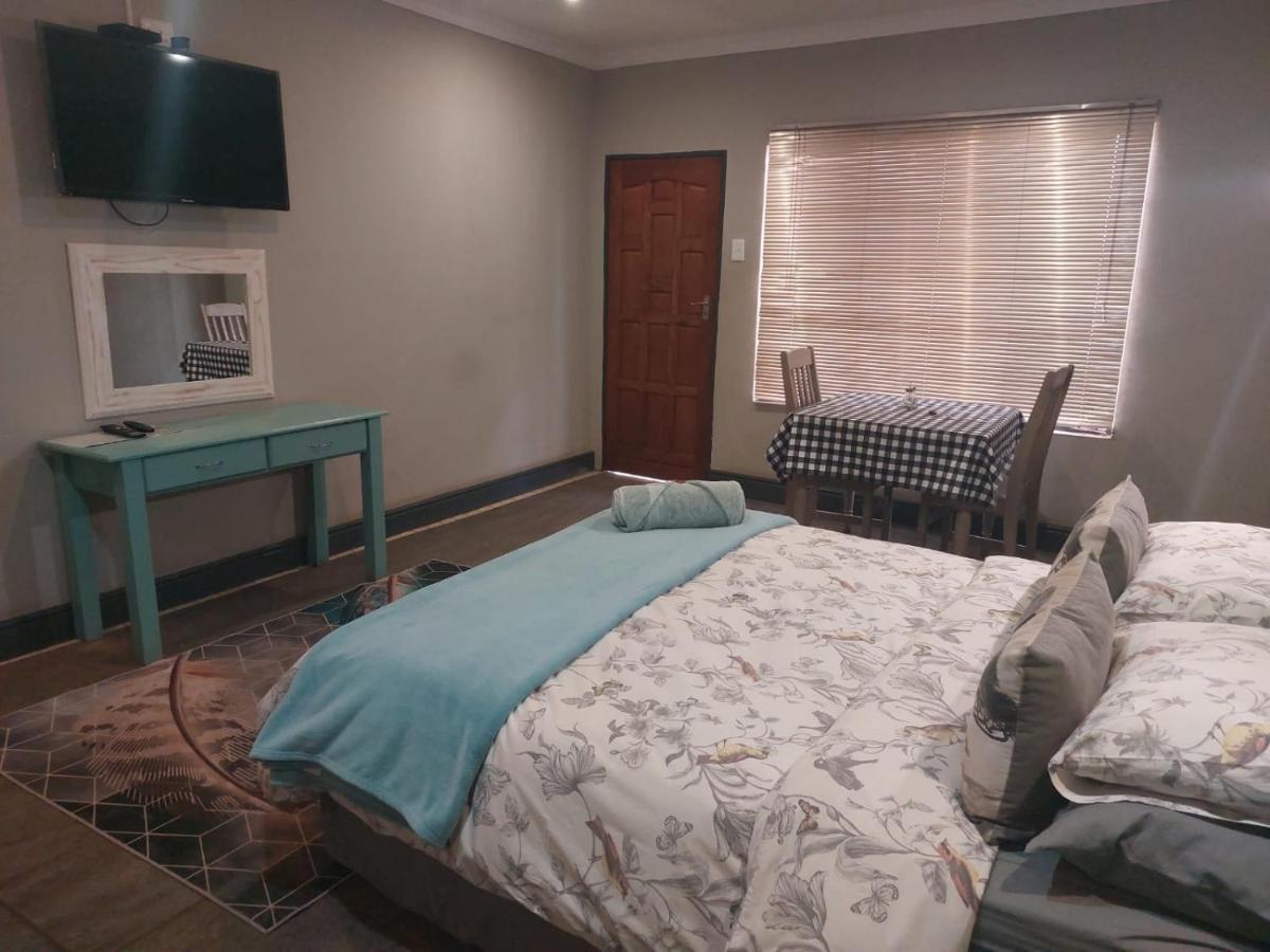 Wisteria Lane Guesthouse Postmasburg Εξωτερικό φωτογραφία