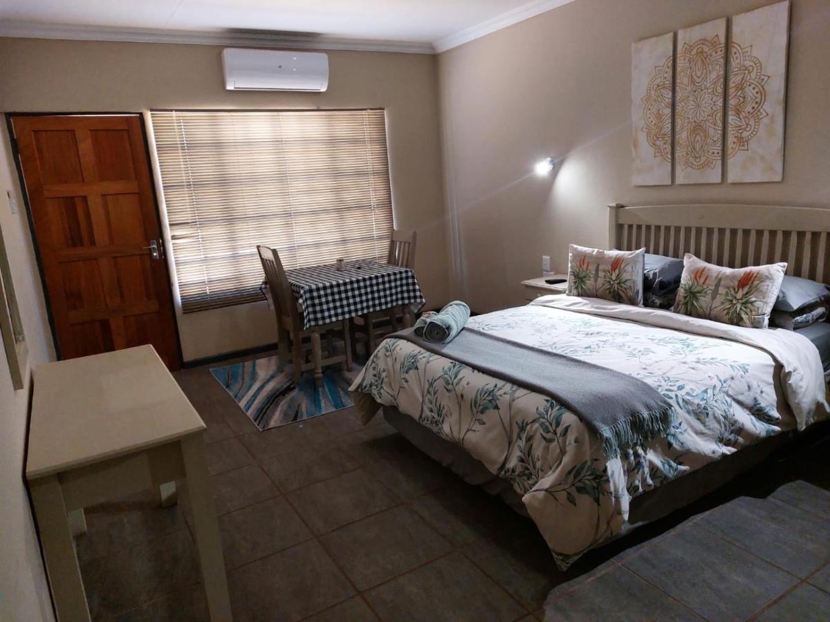 Wisteria Lane Guesthouse Postmasburg Εξωτερικό φωτογραφία