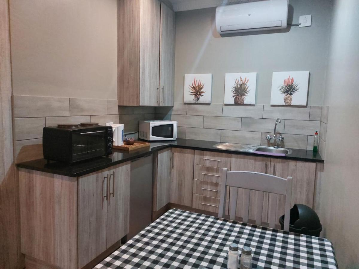 Wisteria Lane Guesthouse Postmasburg Εξωτερικό φωτογραφία