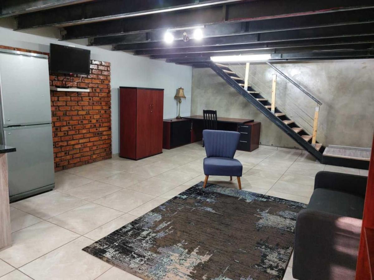 Wisteria Lane Guesthouse Postmasburg Εξωτερικό φωτογραφία