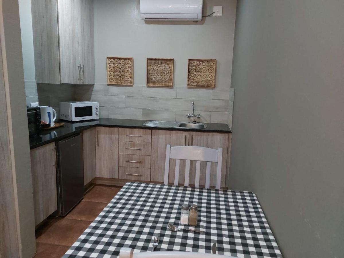 Wisteria Lane Guesthouse Postmasburg Εξωτερικό φωτογραφία