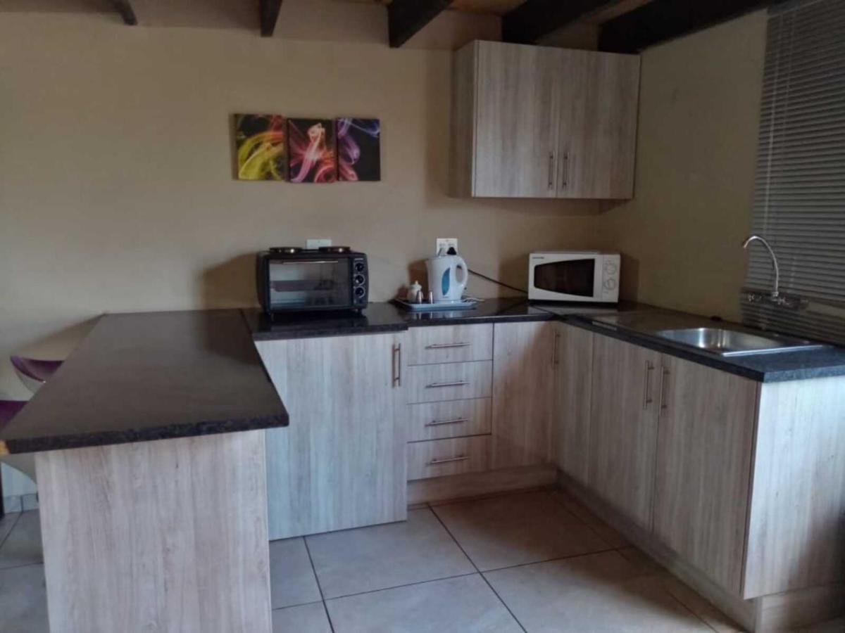 Wisteria Lane Guesthouse Postmasburg Εξωτερικό φωτογραφία