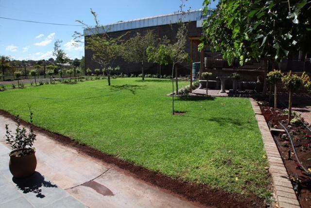 Wisteria Lane Guesthouse Postmasburg Εξωτερικό φωτογραφία